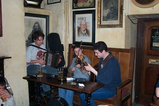 Trad group playing in Quays pub